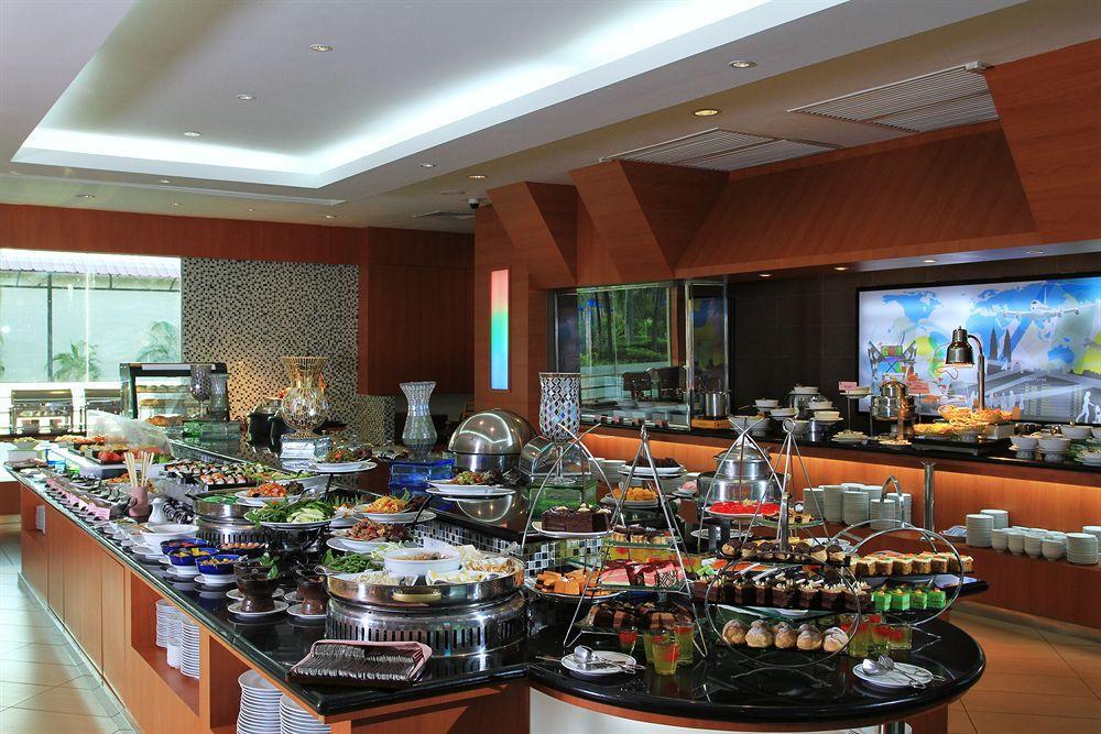 Ibis Styles Sepang Klia Hotel Exterior photo
