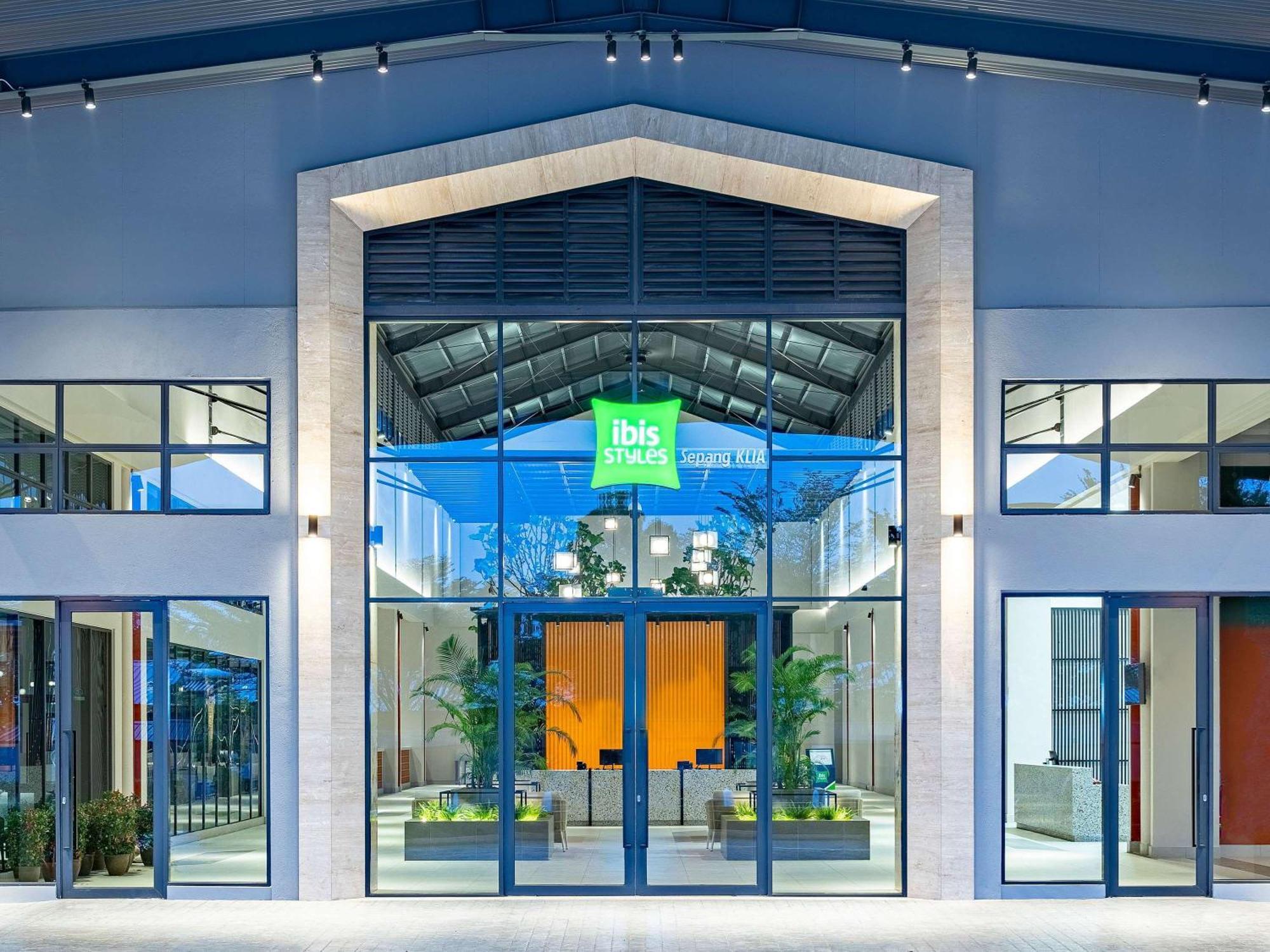 Ibis Styles Sepang Klia Hotel Exterior photo